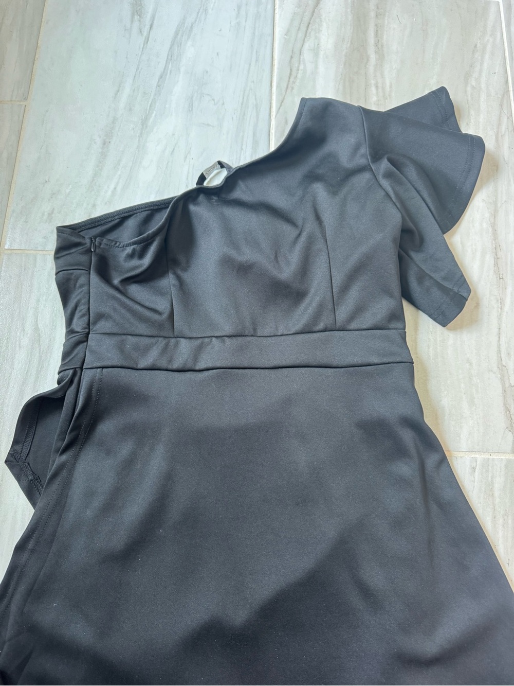 Classic Black Asymmetrical One-Shoulder Dress - Picture 4 of 6